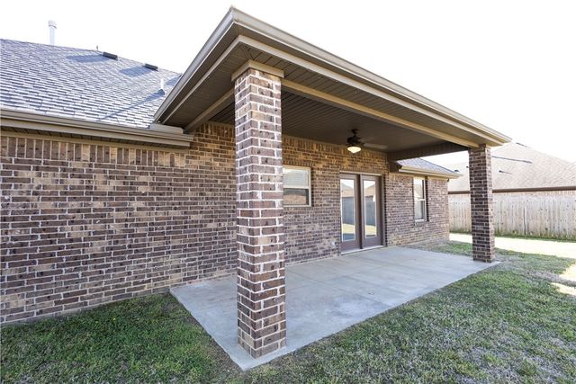 461 Sundowner Ranch Avenue, Prairie Grove, AR 72753