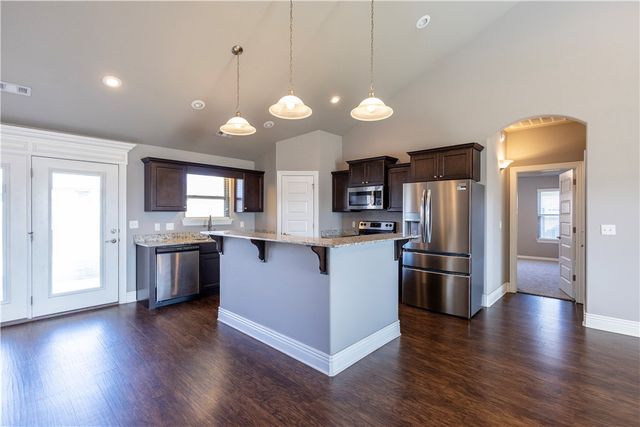 461 Sundowner Ranch Avenue, Prairie Grove, AR 72753