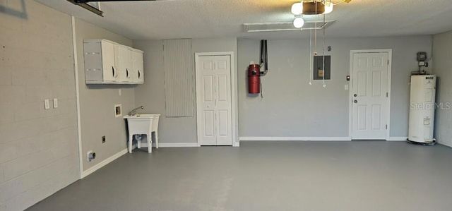 1932 MAPLE CIRCLE 1932, Tavares, FL 32778