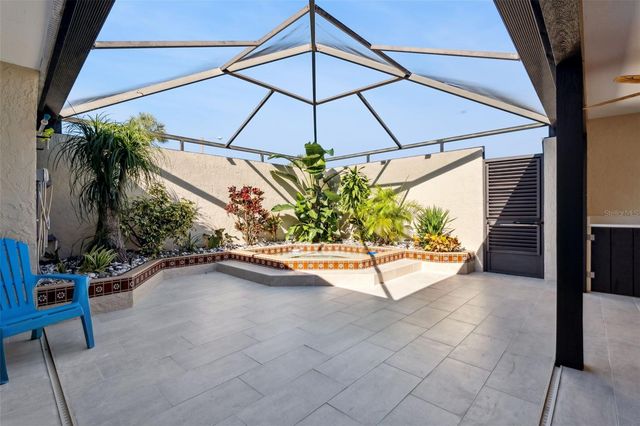 1932 MAPLE CIRCLE 1932, Tavares, FL 32778