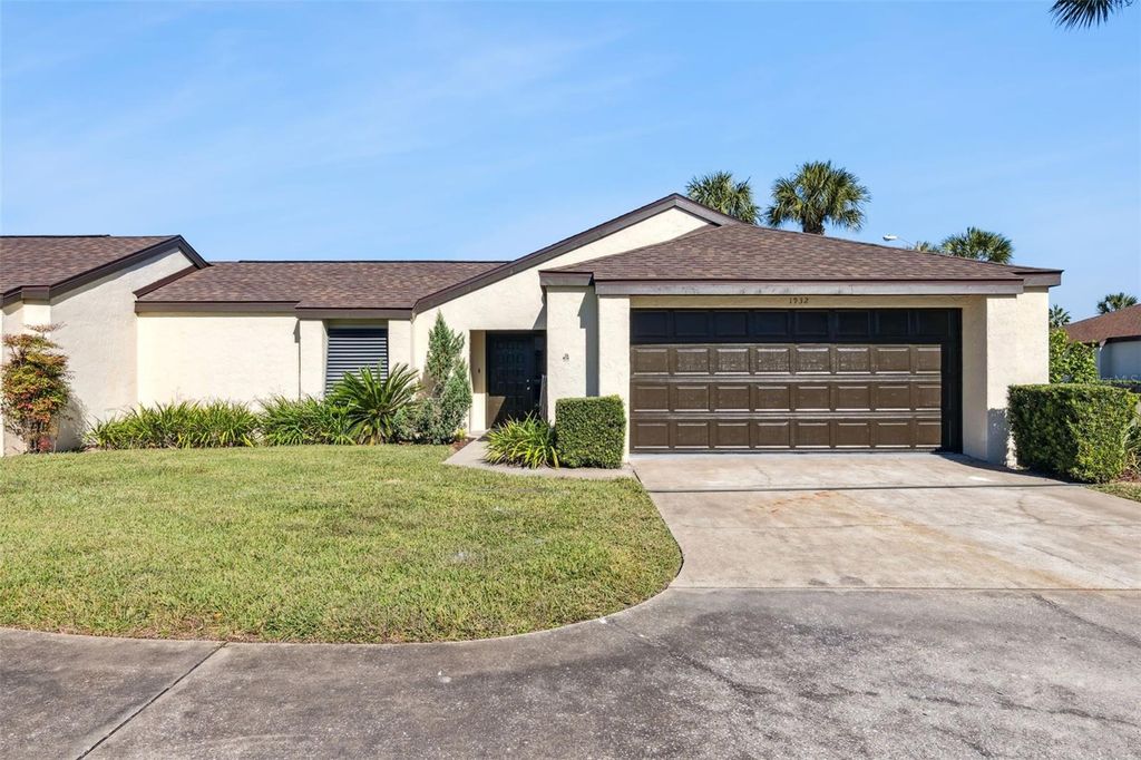 1932 MAPLE CIRCLE 1932, Tavares, FL 32778