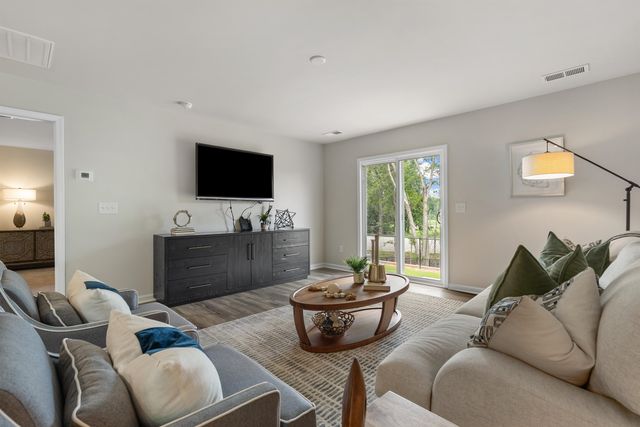 223 Cobridge Lane, Woodruff, SC 29388