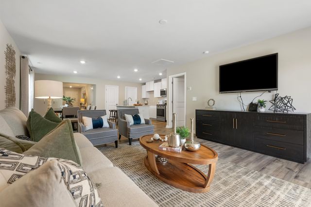 223 Cobridge Lane, Woodruff, SC 29388