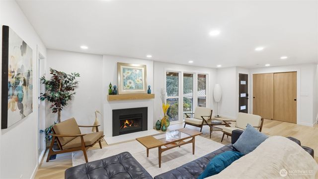 14837 SE Fairwood Boulevard, Renton, WA 98058