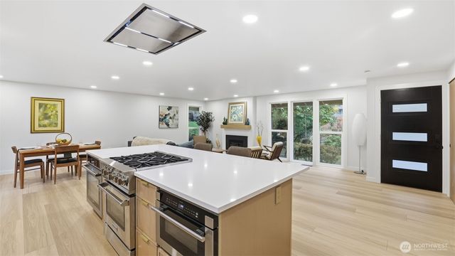 14837 SE Fairwood Boulevard, Renton, WA 98058