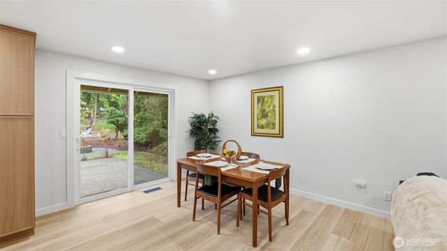14837 SE Fairwood Boulevard, Renton, WA 98058