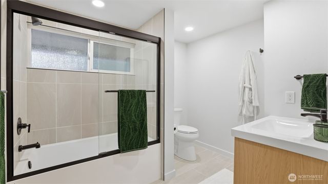 14837 SE Fairwood Boulevard, Renton, WA 98058
