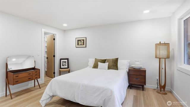 14837 SE Fairwood Boulevard, Renton, WA 98058
