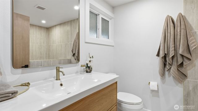14837 SE Fairwood Boulevard, Renton, WA 98058