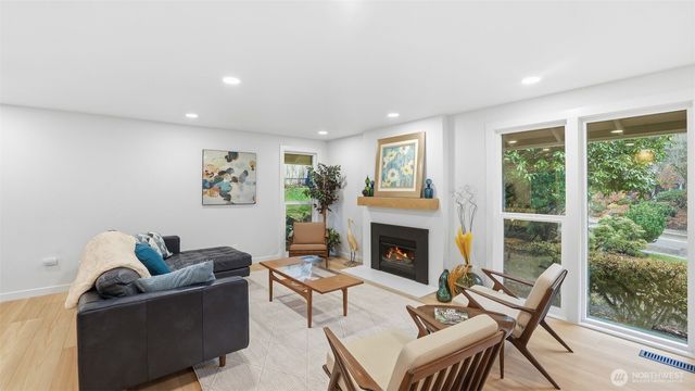14837 SE Fairwood Boulevard, Renton, WA 98058