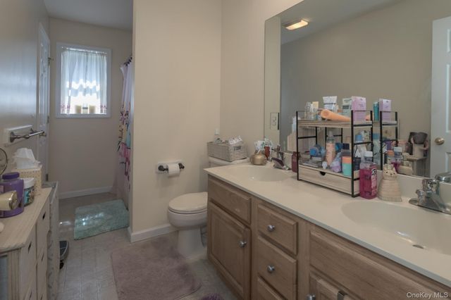 860 Route 284, Westtown, NY 10998