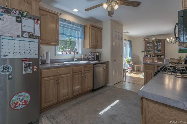 860 Route 284, Westtown, NY 10998