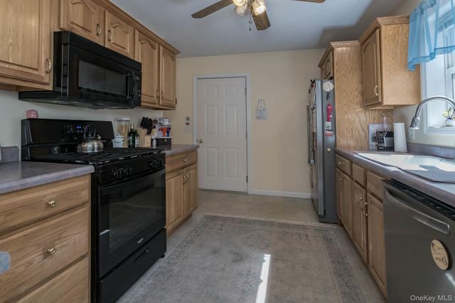 860 Route 284, Westtown, NY 10998