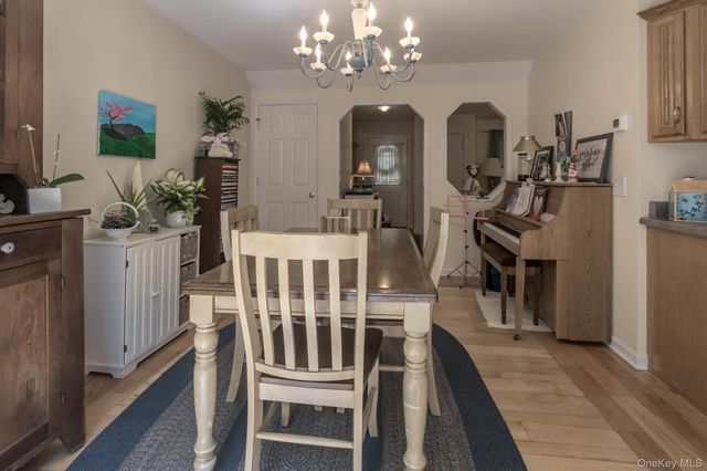 860 Route 284, Westtown, NY 10998