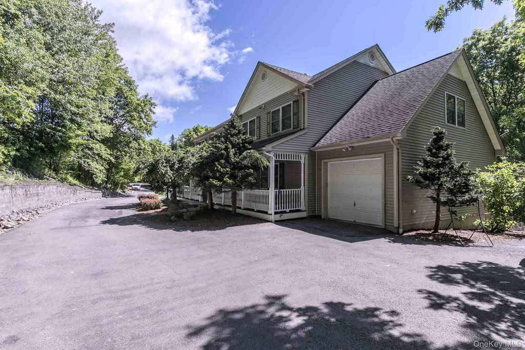 860 Route 284, Westtown, NY 10998