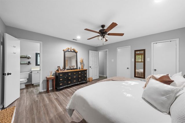 1002 W Elizabeth Drive, Robinson, TX 76706