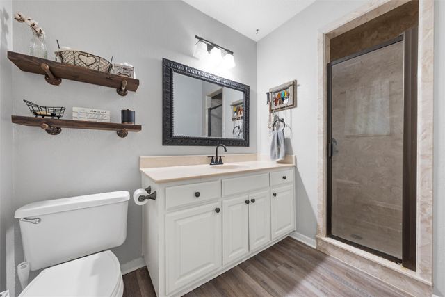 1002 W Elizabeth Drive, Robinson, TX 76706