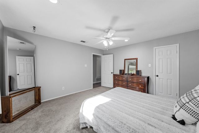 1002 W Elizabeth Drive, Robinson, TX 76706