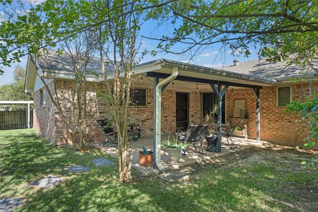 1002 W Elizabeth Drive, Robinson, TX 76706