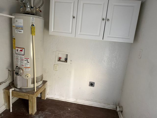 413 W Kennedale Parkway, Kennedale, TX 76060