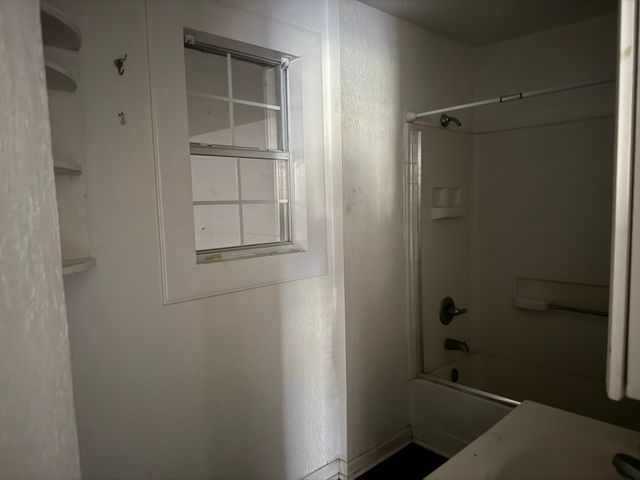 413 W Kennedale Parkway, Kennedale, TX 76060