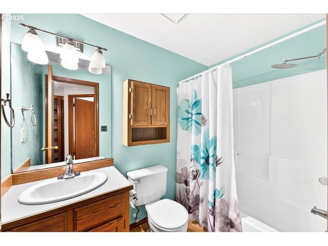 1395 Se 64TH Ct, Hillsboro, OR 97123