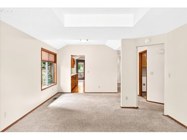1395 Se 64TH Ct, Hillsboro, OR 97123