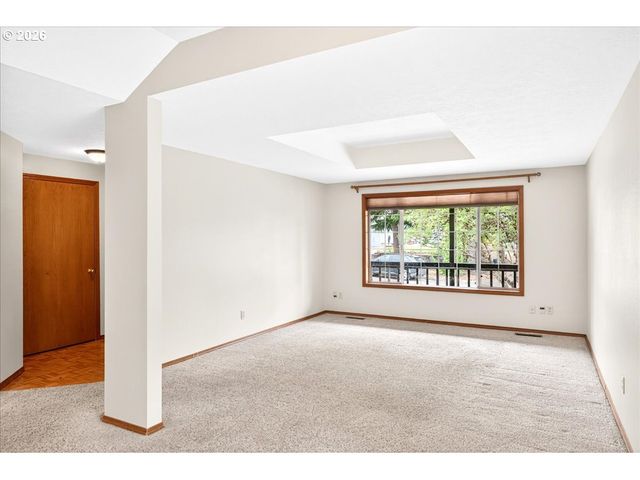 1395 Se 64TH Ct, Hillsboro, OR 97123
