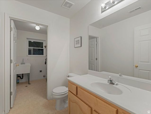 169 E MANILLA DR, Draper, UT 84020