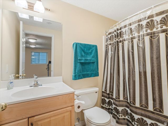 169 E MANILLA DR, Draper, UT 84020