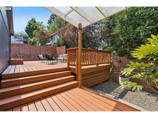 7331 Sw 17TH Dr, Portland, OR 97219