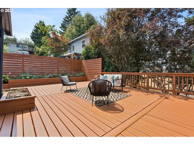 7331 Sw 17TH Dr, Portland, OR 97219