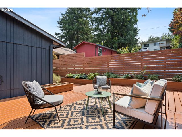 7331 Sw 17TH Dr, Portland, OR 97219