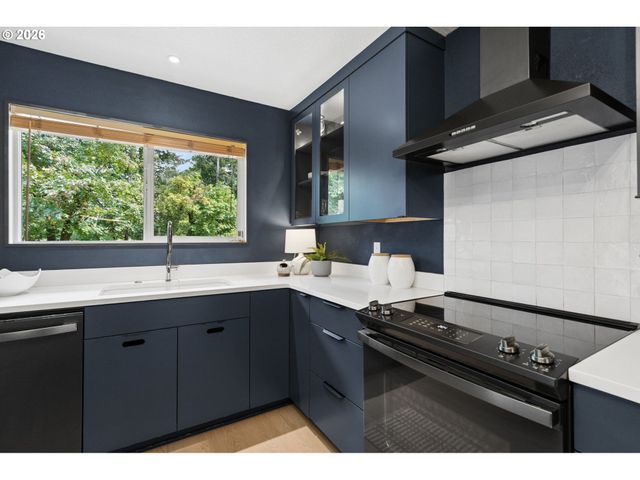 7331 Sw 17TH Dr, Portland, OR 97219