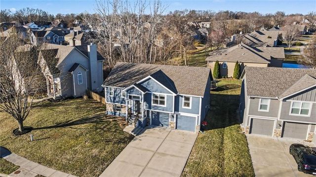 1302 Regency Drive, Kearney, MO 64060