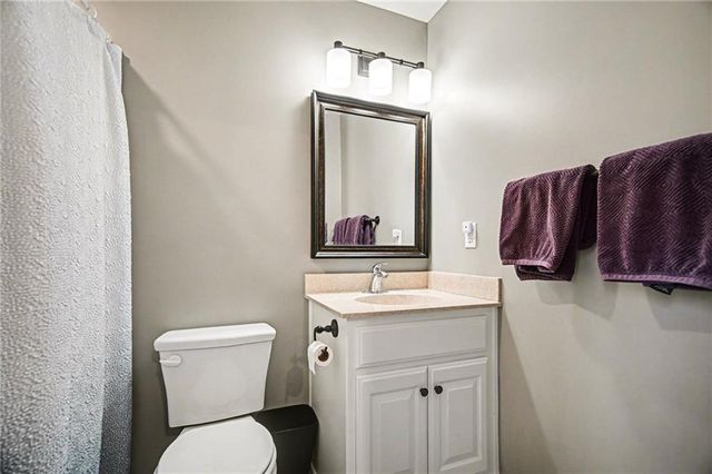 1302 Regency Drive, Kearney, MO 64060