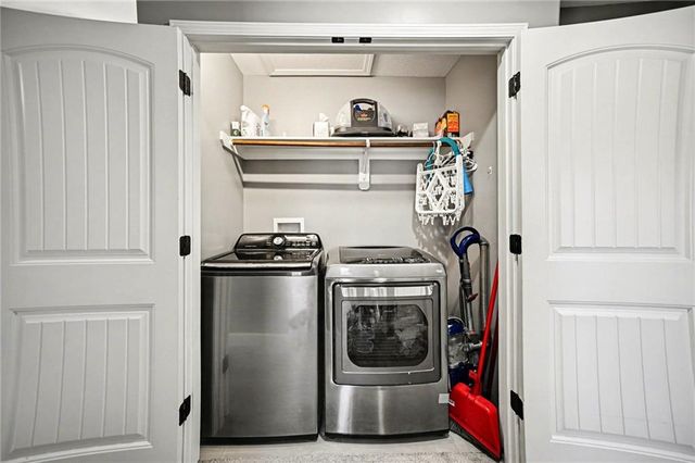 1302 Regency Drive, Kearney, MO 64060