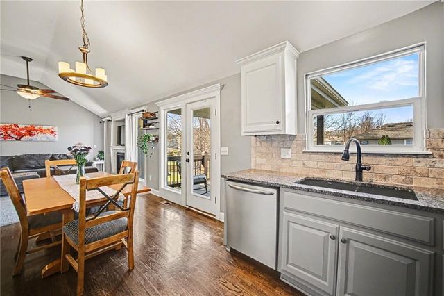 1302 Regency Drive, Kearney, MO 64060