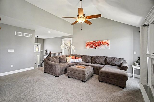 1302 Regency Drive, Kearney, MO 64060