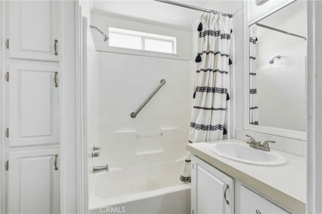 2750 W Acacia Ave, Hemet, CA 92545