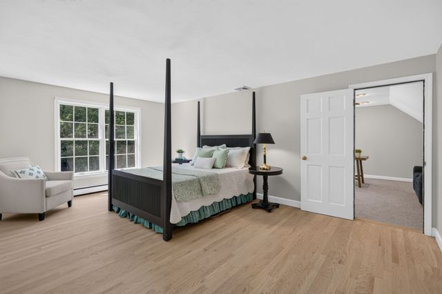 132 Brentwood Cir, North Andover, MA 01845