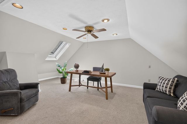 132 Brentwood Cir, North Andover, MA 01845