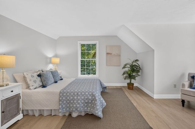 132 Brentwood Cir, North Andover, MA 01845