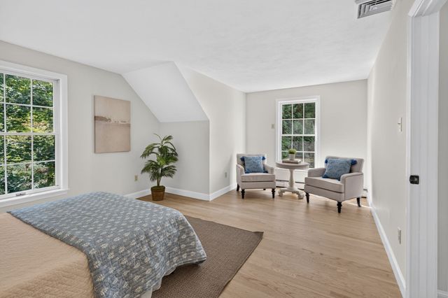 132 Brentwood Cir, North Andover, MA 01845