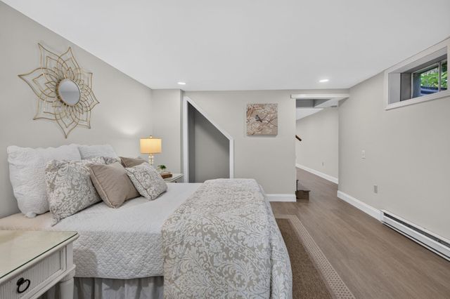 132 Brentwood Cir, North Andover, MA 01845