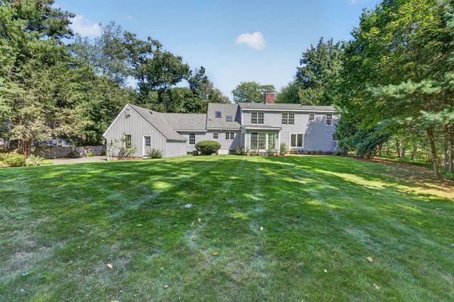 132 Brentwood Cir, North Andover, MA 01845