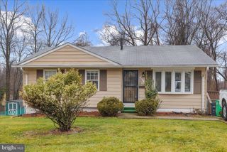 8611 GIRARD ST, Landover, MD 20785