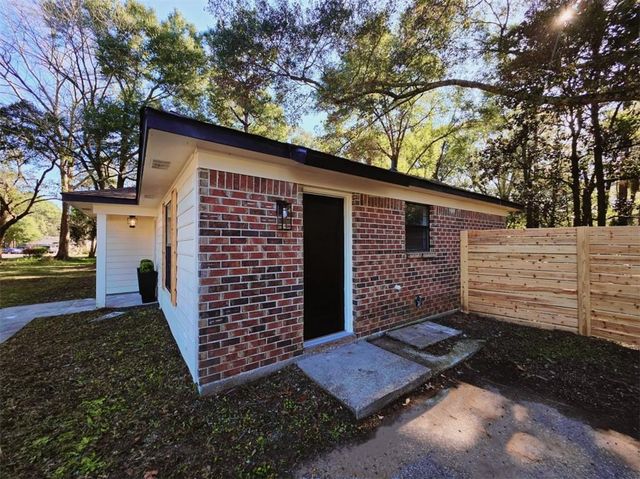 8781 Dutchman Woods Drive, Mobile, AL 36695