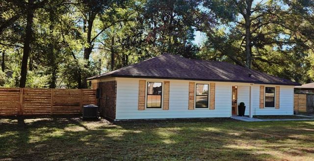 8781 Dutchman Woods Drive, Mobile, AL 36695