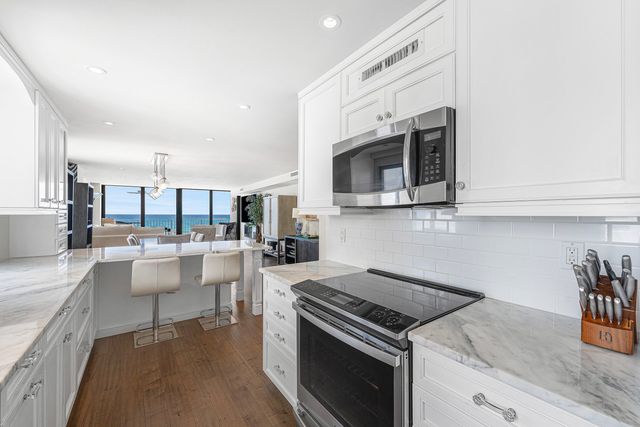 3590 S Ocean Boulevard 301, South Palm Beach, FL 33480